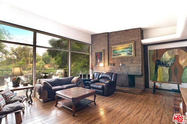 3201 Benedict Canyon Drive, Beverly Hills
