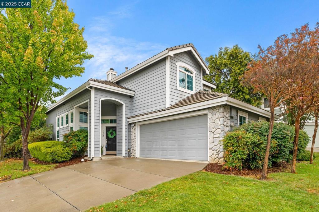 1221 Buckeye Ter, Clayton