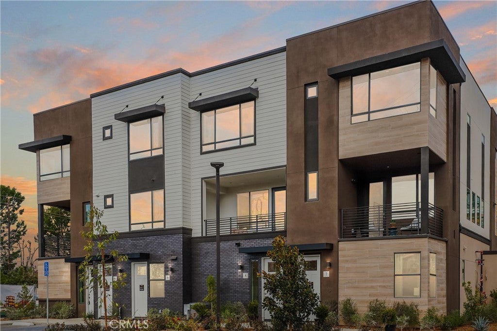 Photo of Listing #PW25218172