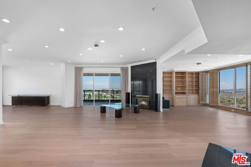 Photo of Listing #25591589