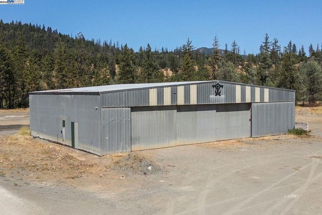 30661 State Hwy 3, Douglas City