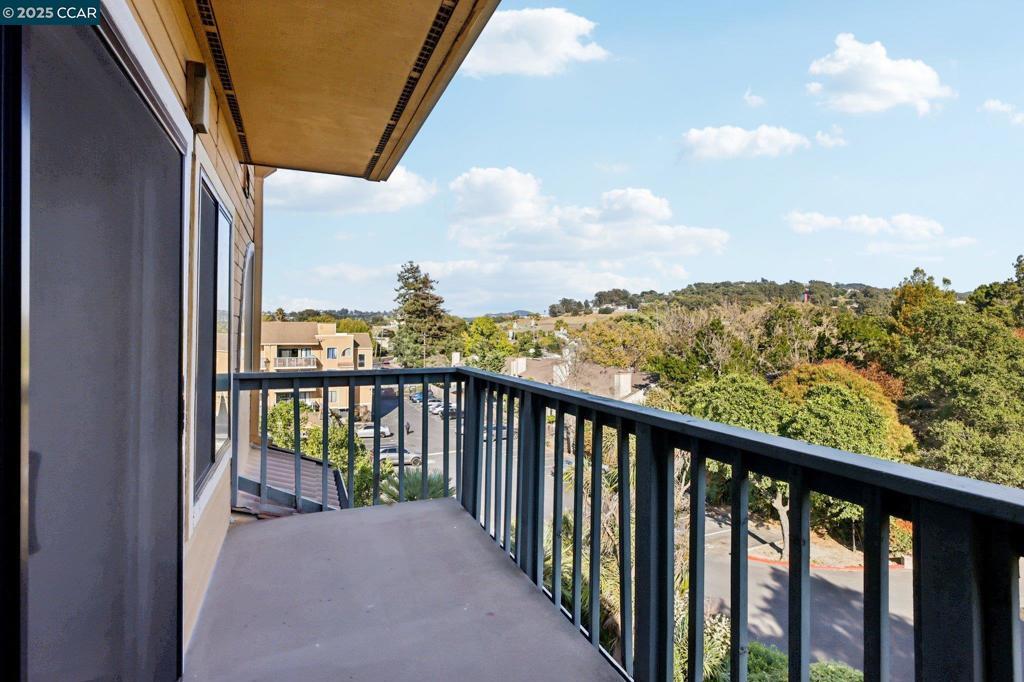 Photo of Listing #41111775