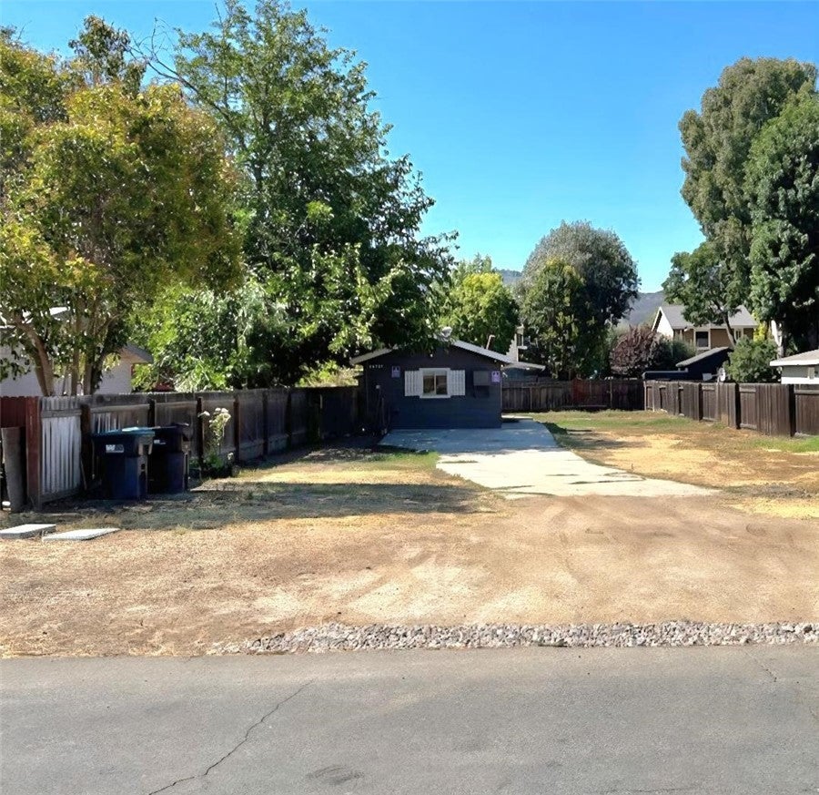 Photo of Listing #TR25216457