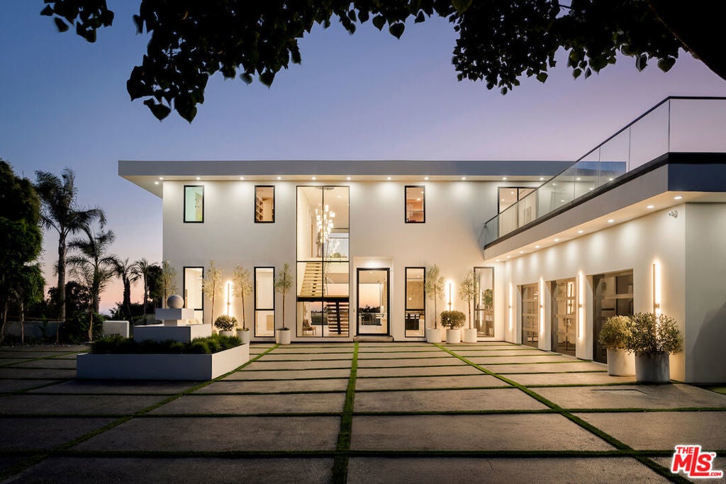 Photo of Listing #25592239