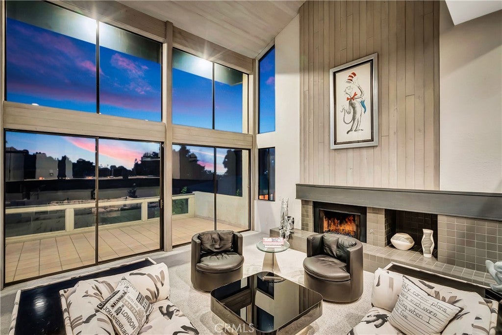 Photo of Listing #SR25218934