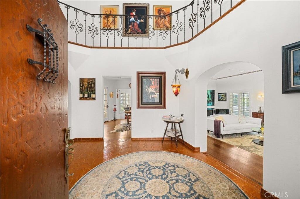 Photo of Listing #DW25218948