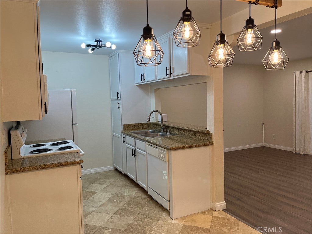 Photo of Listing #PV25217113