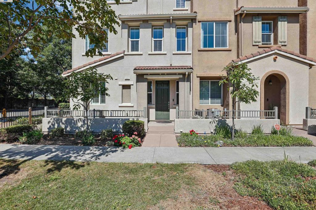 Photo of Listing #41111820