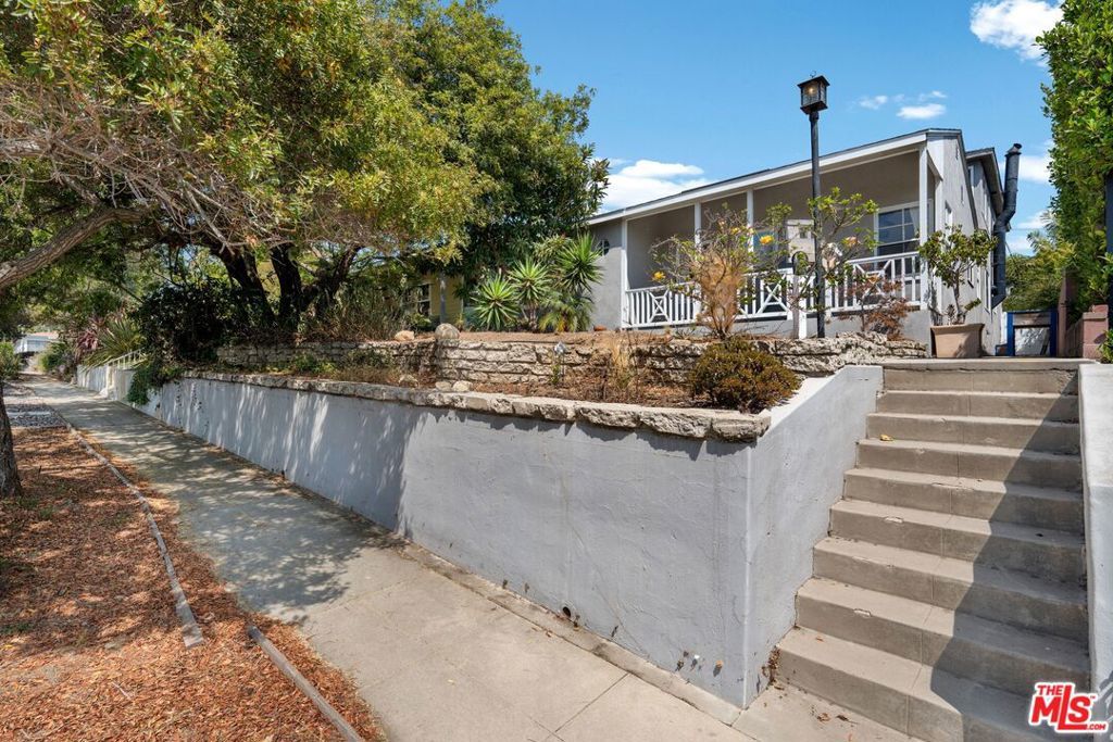 Photo of Listing #25593737