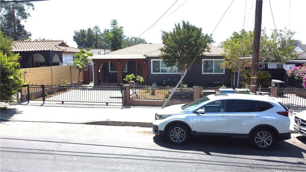 Photo of Listing #SR25219606