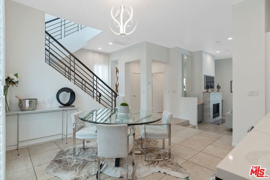 Photo of Listing #25594029