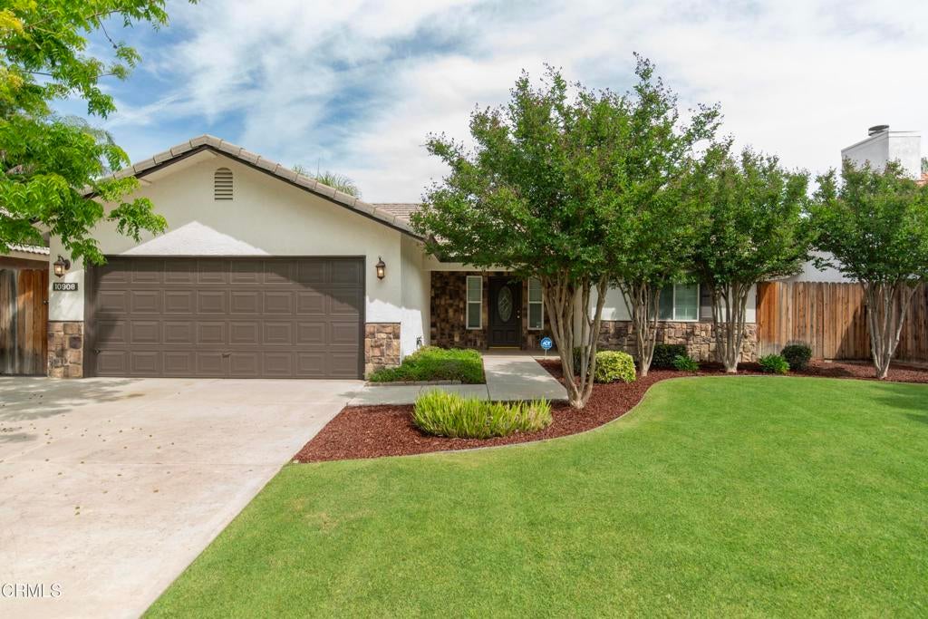 Photo of Listing #V1-32411