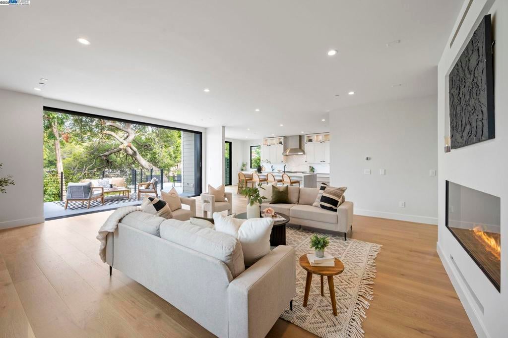 Photo of Listing #41111939