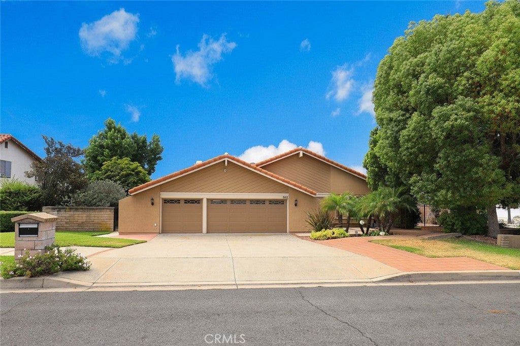 Photo of Listing #CV25218375