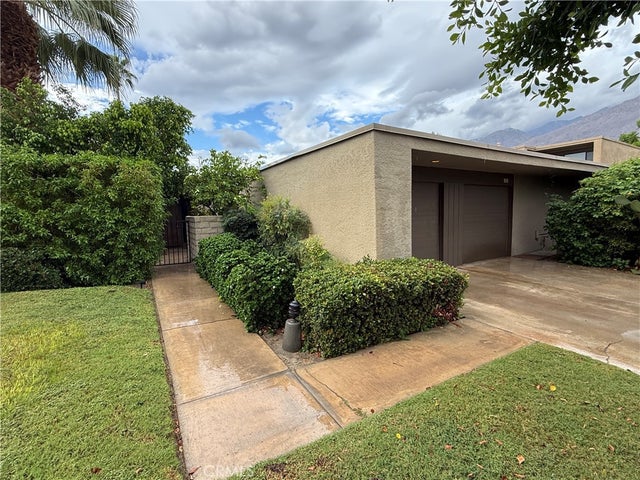 1283 Tiffany Circle, Palm Springs