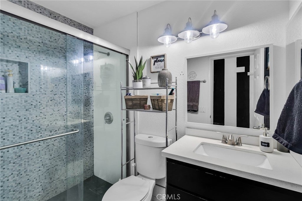 Photo of Listing #DW25219712