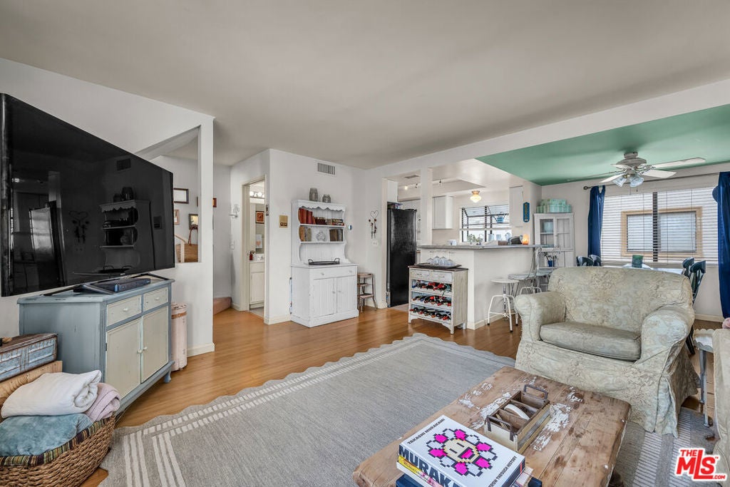 Photo of Listing #25594727