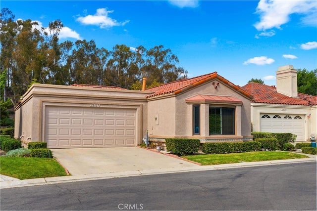 28037 Via Tirso, Mission Viejo