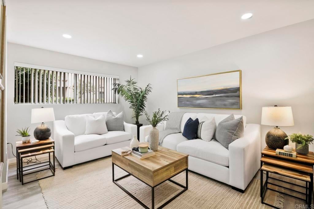 Photo of Listing #PTP2507158