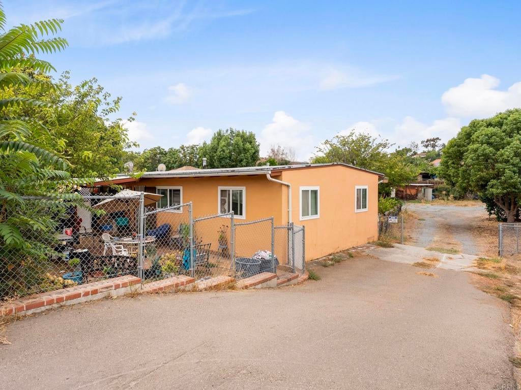 Photo of Listing #PTP2507163