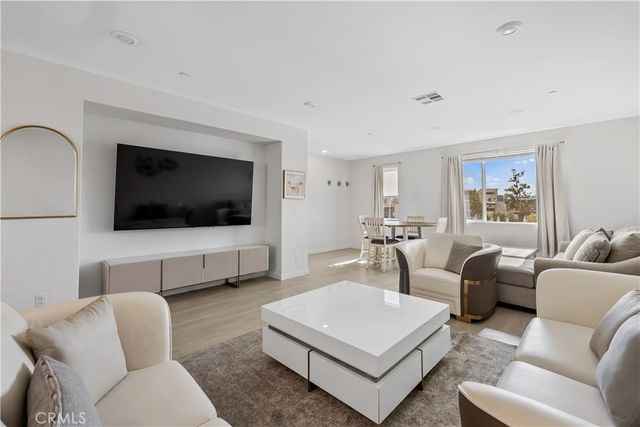 27579 Sanctuary Ct., Valencia