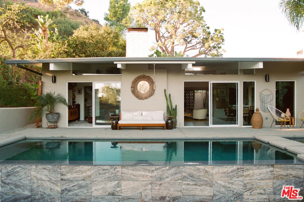 Photo of Listing #25594391