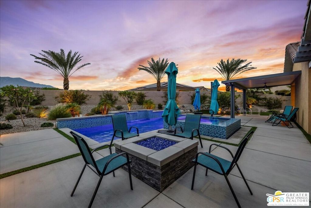 20 Chablis, Rancho Mirage