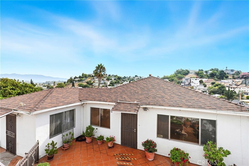 Photo of Listing #DW25221179