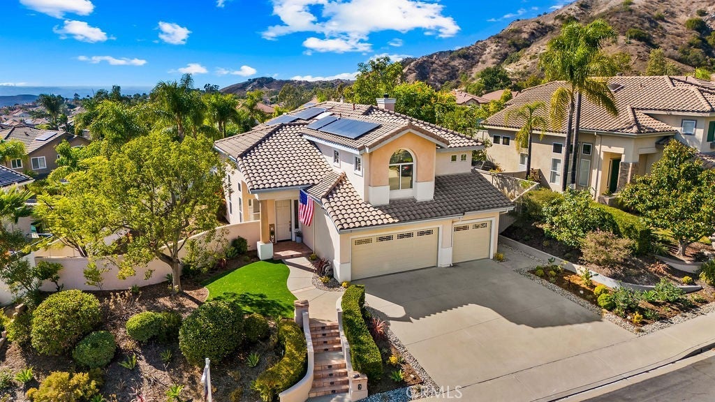 7 Pandale, Lake Forest