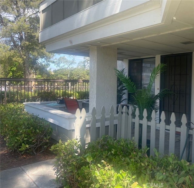 22201 Unit D Center Pointe, Lake Forest