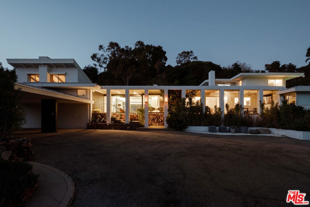 Photo of Listing #25594023