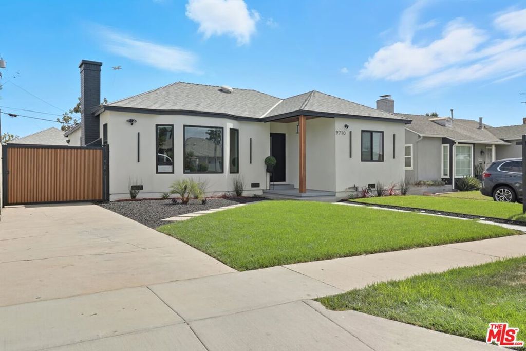 9710 8th Avenue, Inglewood