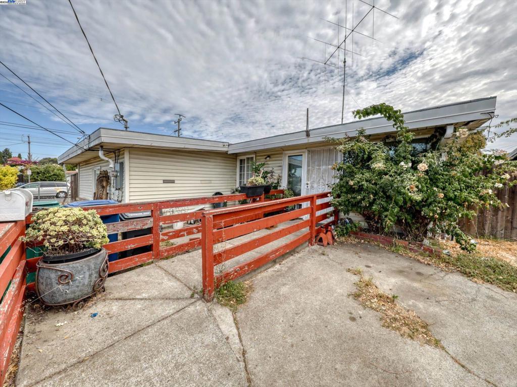 Photo of Listing #41112249