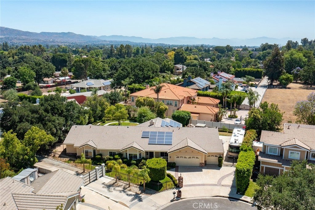 Photo of Listing #SR25221576