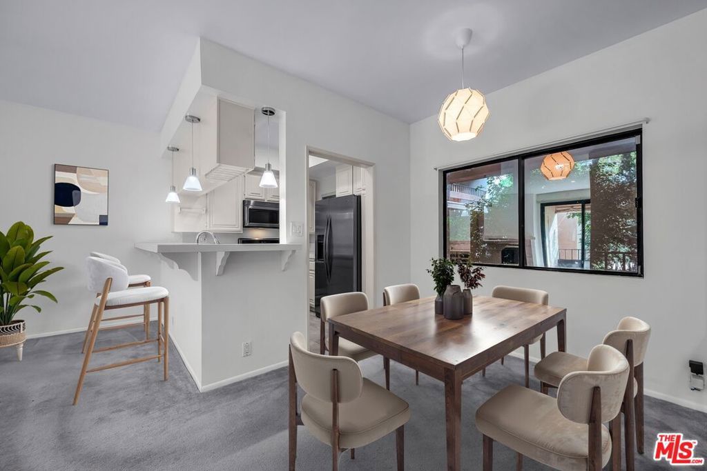 Photo of Listing #25595271