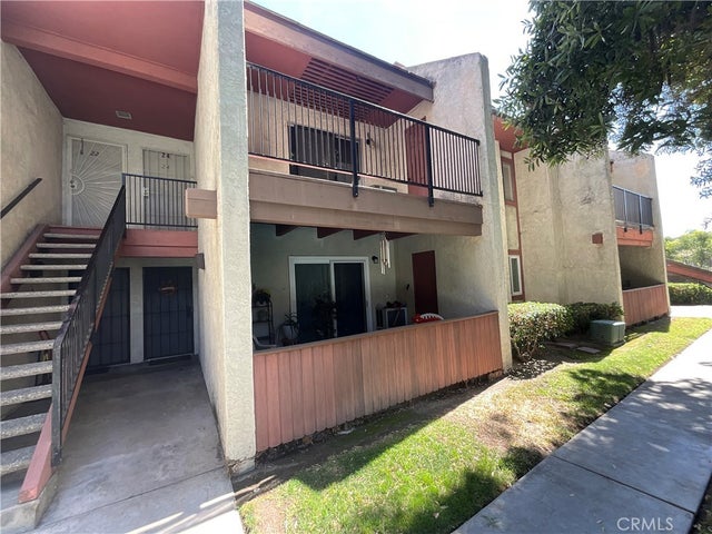 1052 S Idaho # 24, La Habra