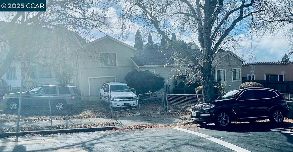 Photo of Listing #41112275