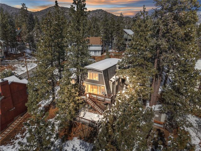 1004 White Mountain Drive, Big Bear City