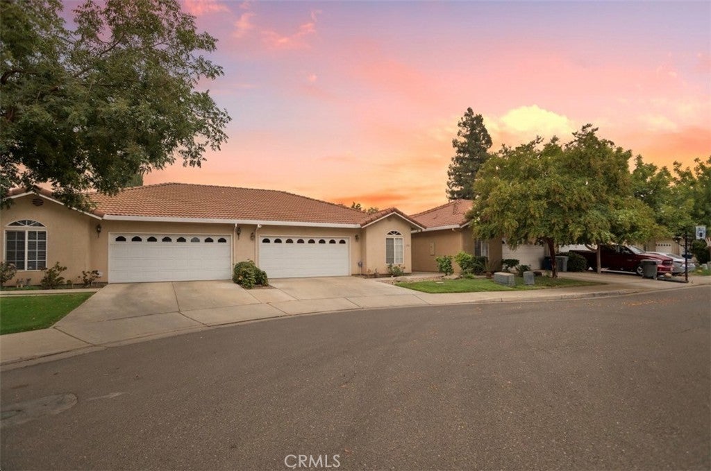 1046 Century, Merced