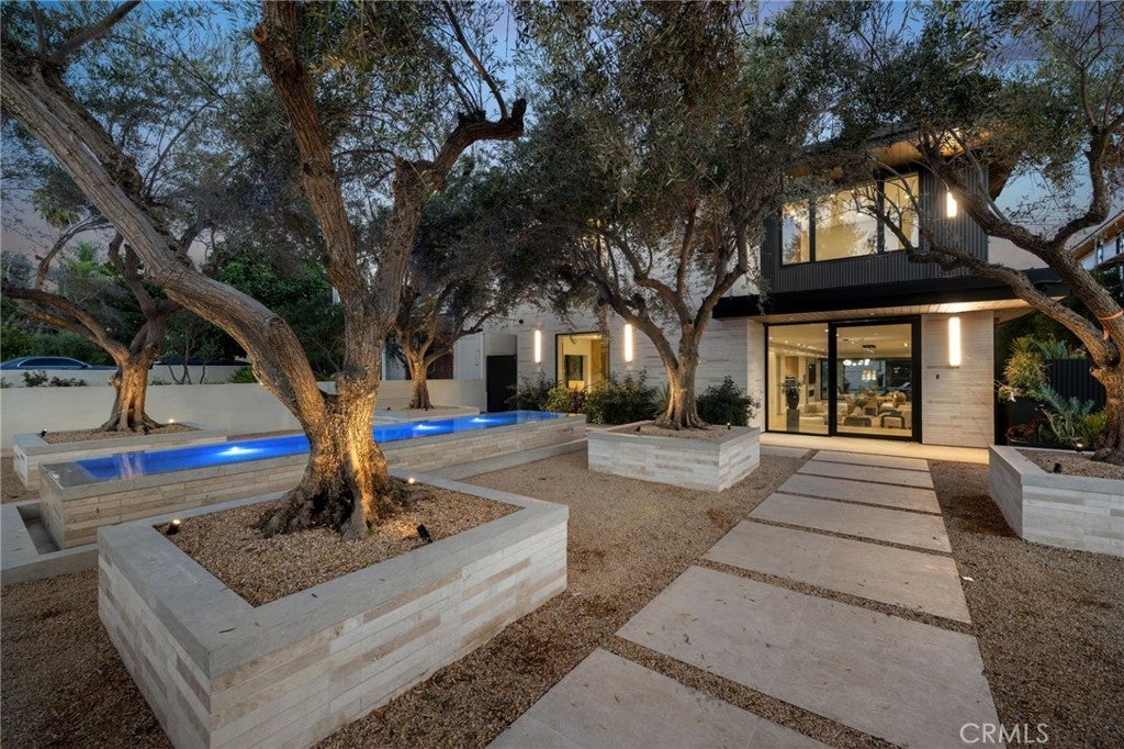 Photo of Listing #SR25219557