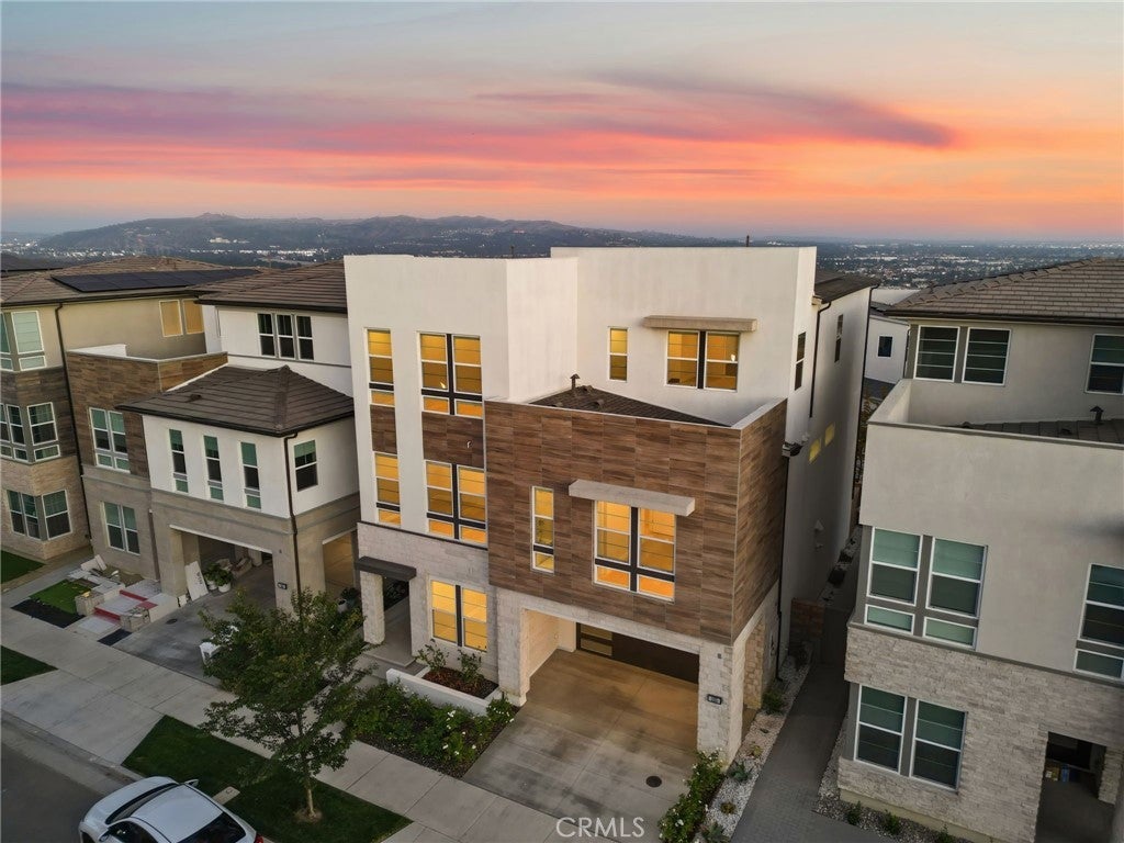 Photo of Listing #TR25223181