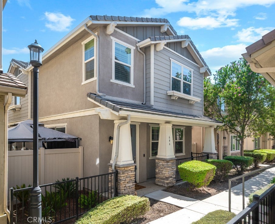 Photo of Listing #IV25221357