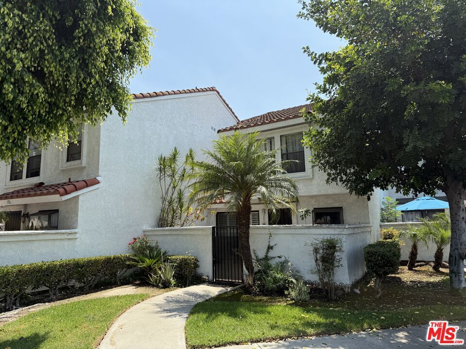 Photo of Listing #25595377