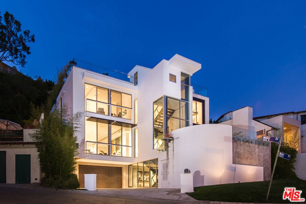 Photo of Listing #25596637