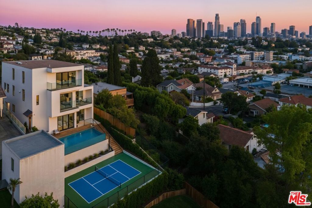 Photo of Listing #25582415