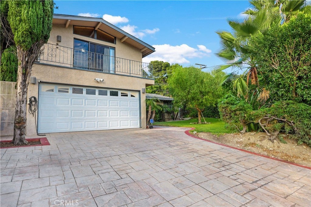 Photo of Listing #RS25224231