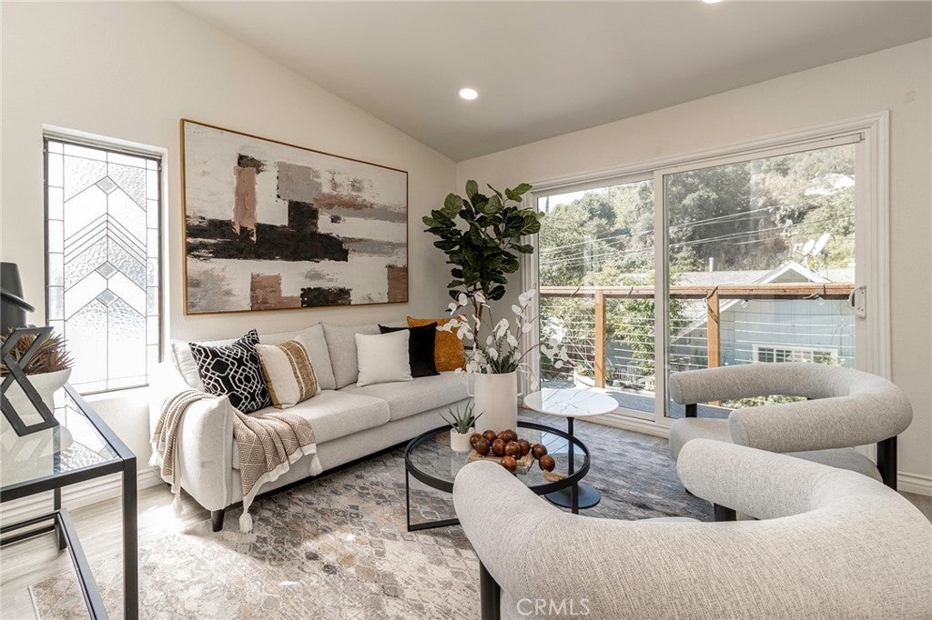 Photo of Listing #SR25223718