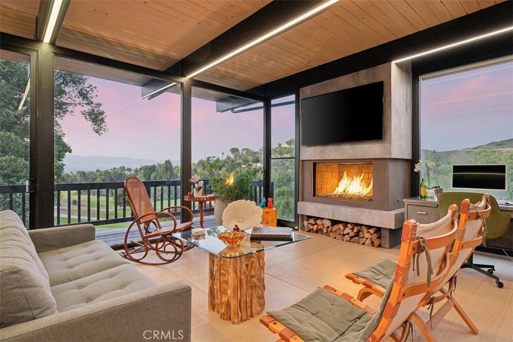 Photo of Listing #SR25224278