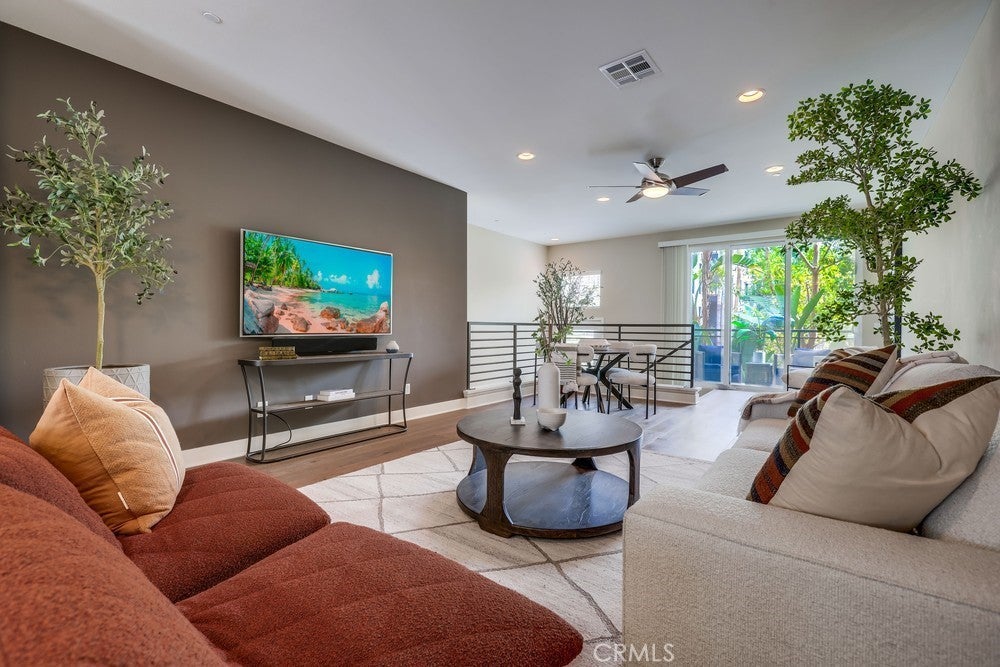 Photo of Listing #NP25217157