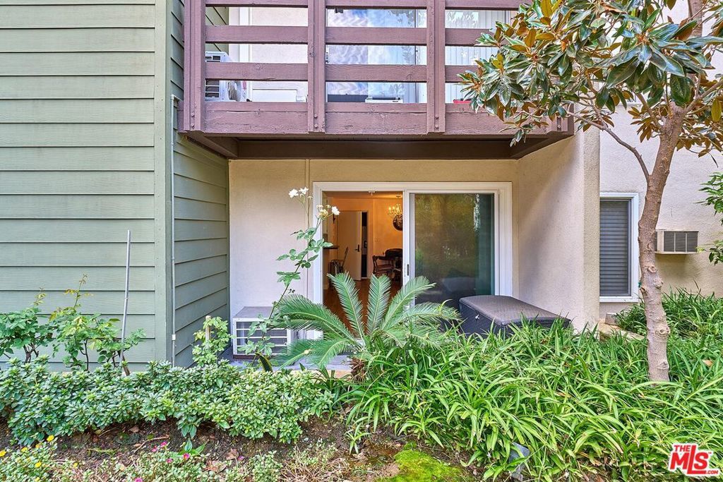 Photo of Listing #25591533